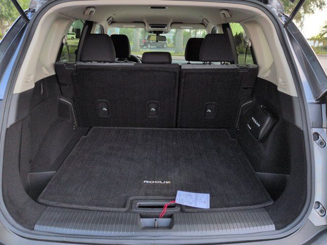Certified 2023 Nissan Rogue SV FWD image 13