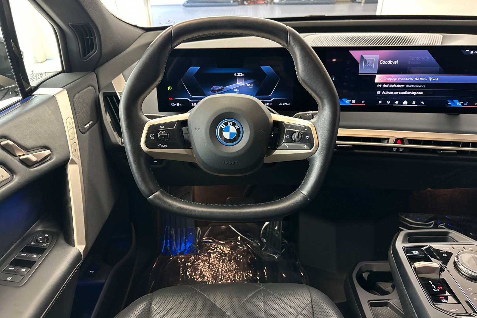 Used 2024 BMW iX xDrive50 w/ Premium Package AWD/4WD image 33
