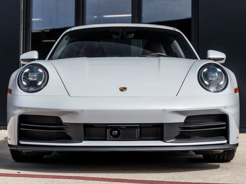 Used 2025 Porsche 911 Carrera w/ Premium Package image 8