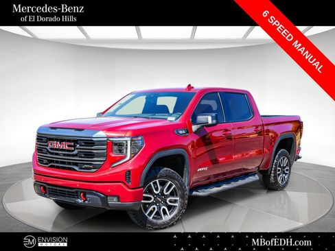 Used 2024 GMC Sierra 1500 AT4 w/ Technology Package AWD/4WD image 1