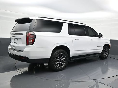 Used 2024 Chevrolet Suburban Z71 w/ Luxury Package image 5