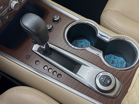 Used 2020 Nissan Pathfinder Platinum w/ Cargo Package image 21