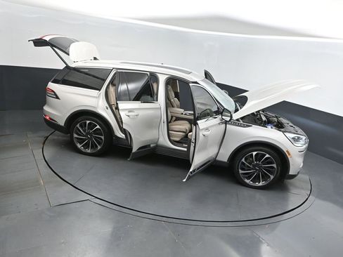 Used 2023 Lincoln Aviator Reserve w/ Equipment Group 201A image 54