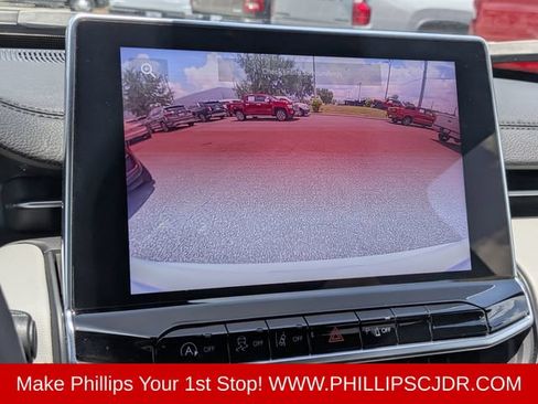 Used 2025 Jeep Compass Limited AWD/4WD image 19