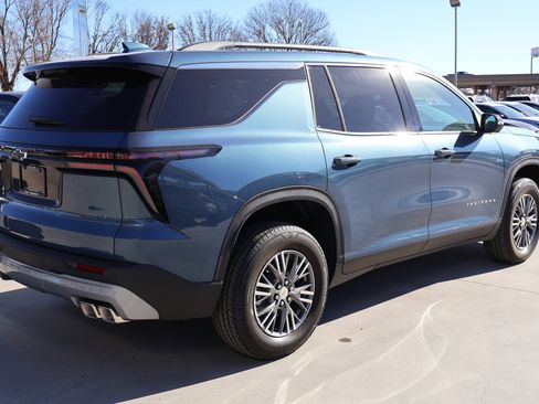 New 2026 Chevrolet Traverse LT w/ Driver Confidence Package image 4