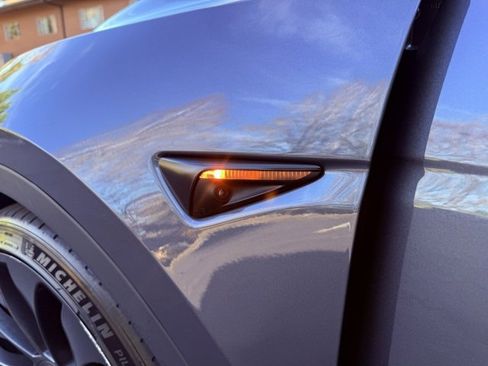 Used 2022 Tesla Model Y Performance image 30