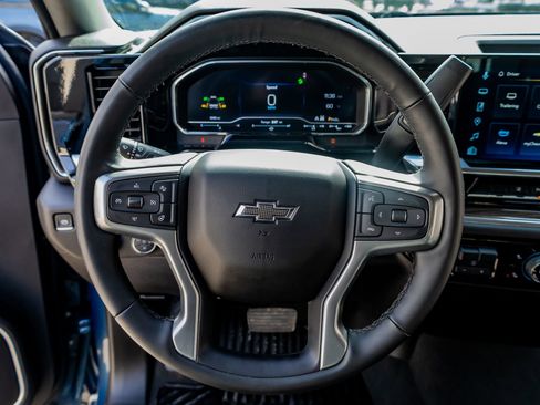 Used 2025 Chevrolet Silverado 2500 LT w/ Trail Boss Package image 18