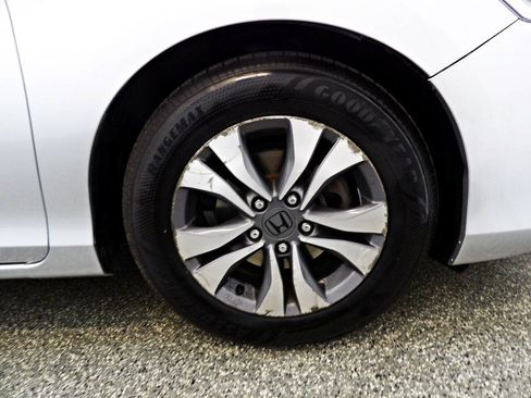 Used 2013 Honda Accord LX image 24