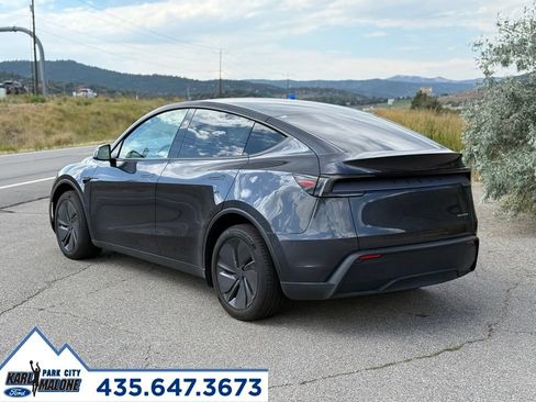 Used 2026 Tesla Model Y AWD image 3