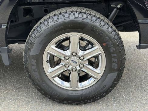 Used 2025 Ford F150 XLT w/ Equipment Group 301A Standard AWD/4WD image 9