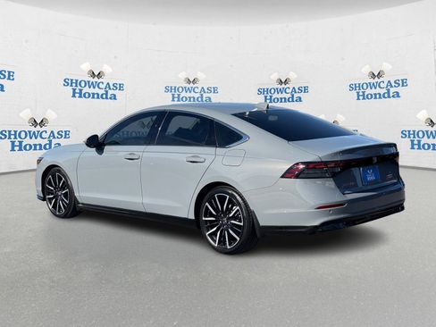 Used 2023 Honda Accord Touring image 5