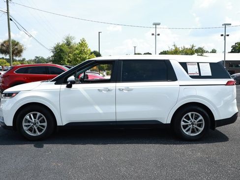 Used 2023 Kia Carnival LX FWD image 9