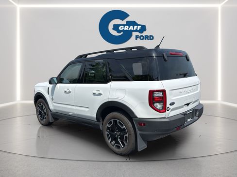 Used 2023 Ford Bronco Sport Outer Banks w/ Tech Package AWD/4WD image 4