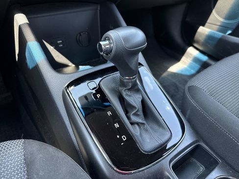 Used 2017 Kia Forte LX FWD image 19