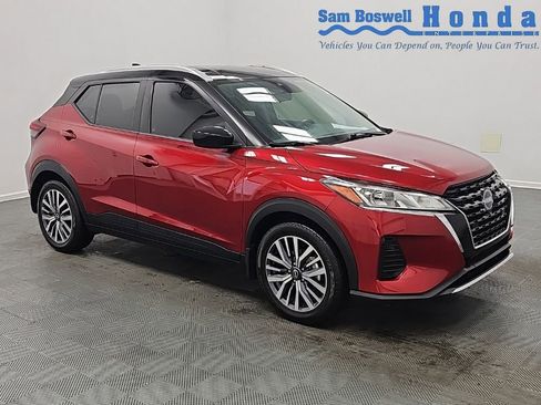 Used 2023 Nissan Kicks SV FWD image 1