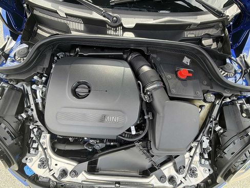 Used 2026 MINI Cooper 4-Door Hardtop FWD image 17