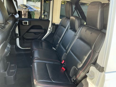 Used 2021 Jeep Wrangler Unlimited Rubicon image 19