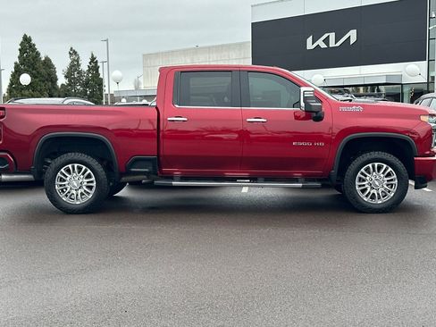 Used 2020 Chevrolet Silverado 2500 High Country w/ Technology Package image 3