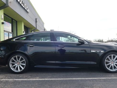 Used 2016 Jaguar XJ R-Sport image 5