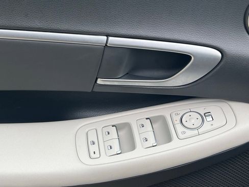 Certified 2025 Hyundai Sonata SEL FWD image 24