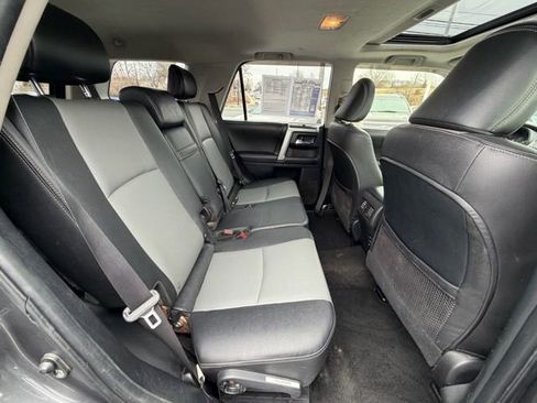 Used 2016 Toyota 4Runner SR5 Premium image 35