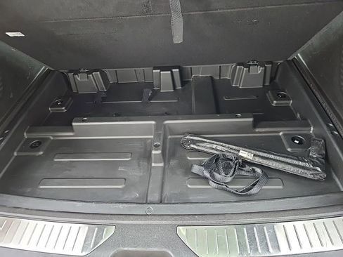 Used 2021 GMC Yukon XL Denali w/ Denali Premium Package image 62