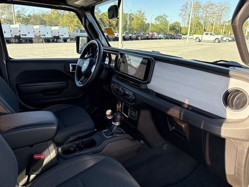 Used 2024 Jeep Wrangler Sport image 12