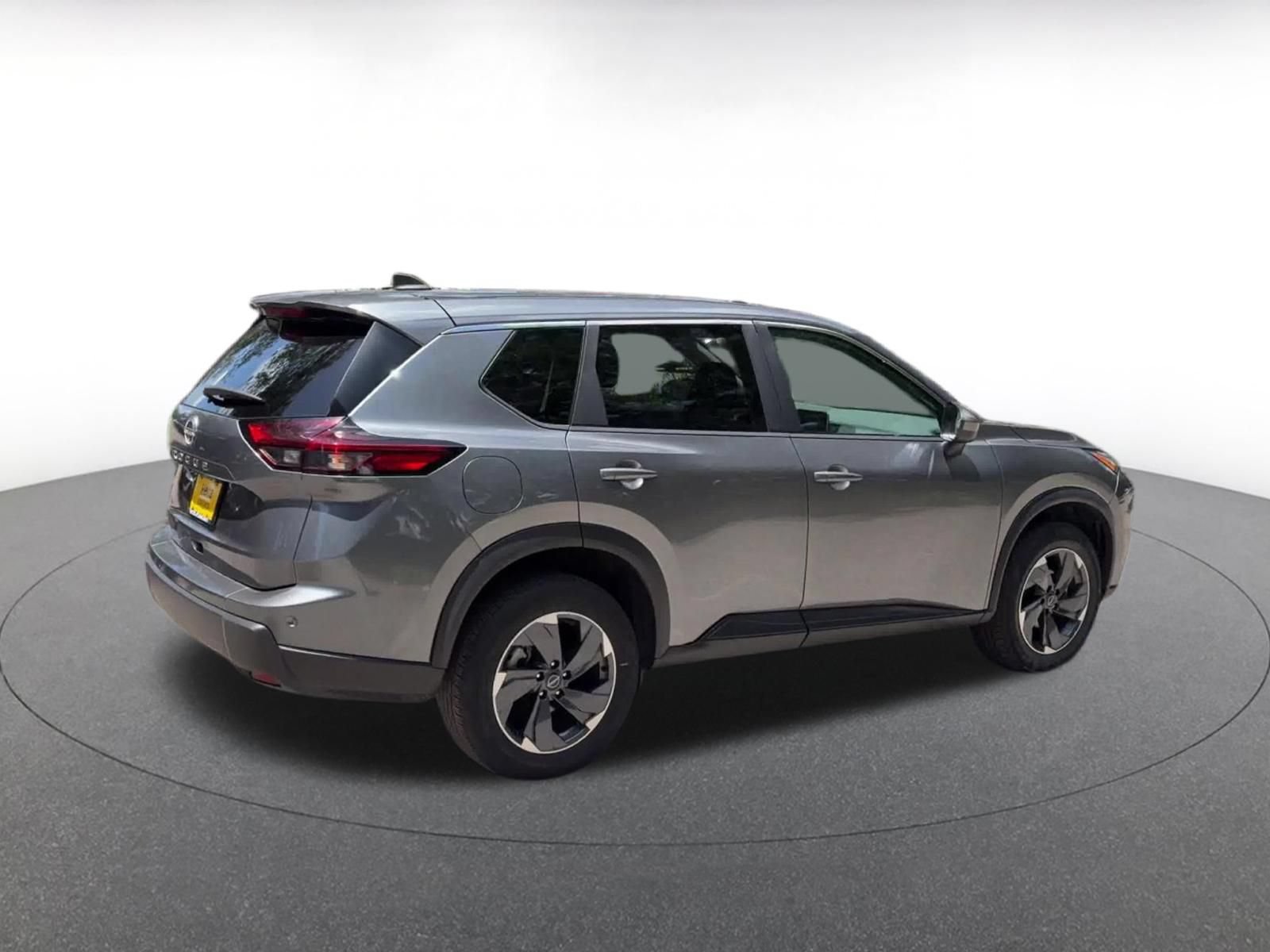 Used 2025 Nissan Rogue SV FWD image 14