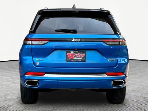 Used 2022 Jeep Grand Cherokee Summit w/ Advanced Protech Group IV AWD/4WD image 5