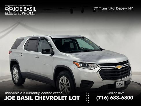 Used 2019 Chevrolet Traverse LS FWD image 1