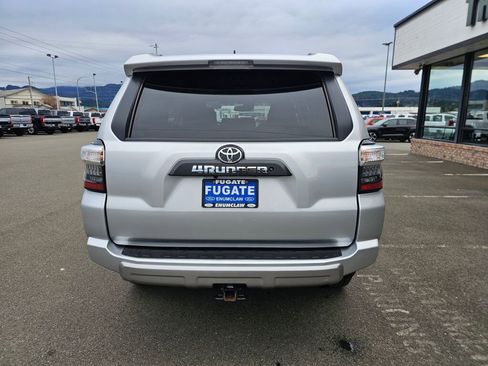 Used 2021 Toyota 4Runner TRD Off-Road image 8