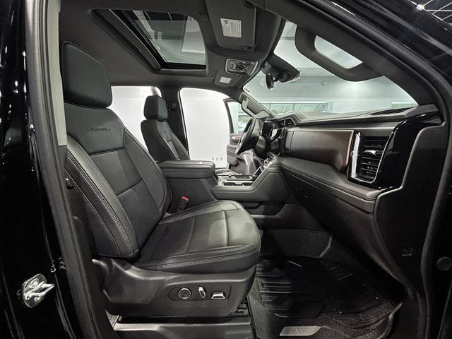 Used 2025 GMC Sierra 2500 Denali w/ Technology Package AWD/4WD image 13