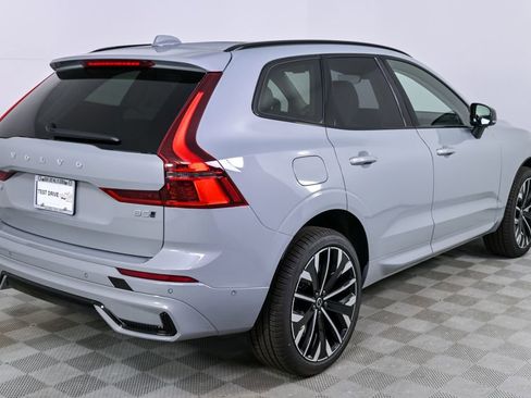 Used 2026 Volvo XC60 B5 Ultra w/ Climate Package image 29