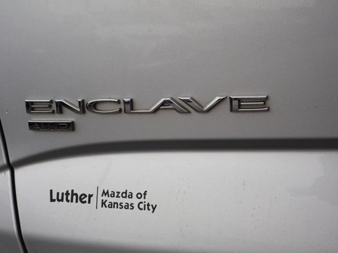 Used 2020 Buick Enclave Essence image 15
