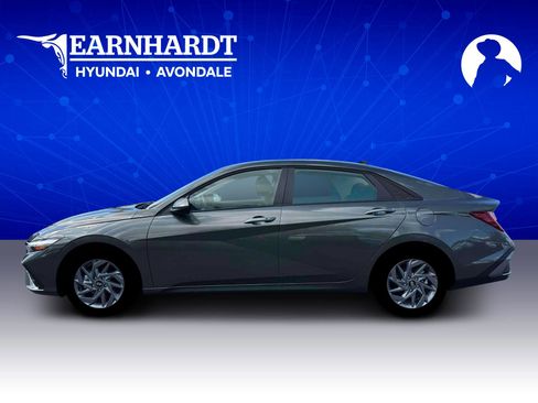 New 2026 Hyundai Elantra Blue image 3