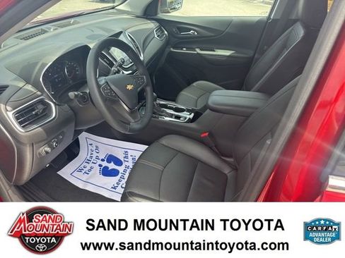Used 2023 Chevrolet Equinox Premier FWD image 13