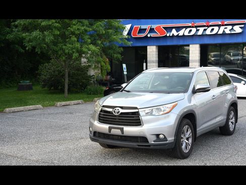 Used 2015 Toyota Highlander XLE AWD/4WD image 1