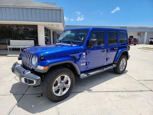 Used 2020 Jeep Wrangler Unlimited Sahara AWD/4WD image 1