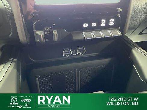 New 2026 RAM 2500 Laramie AWD/4WD image 26