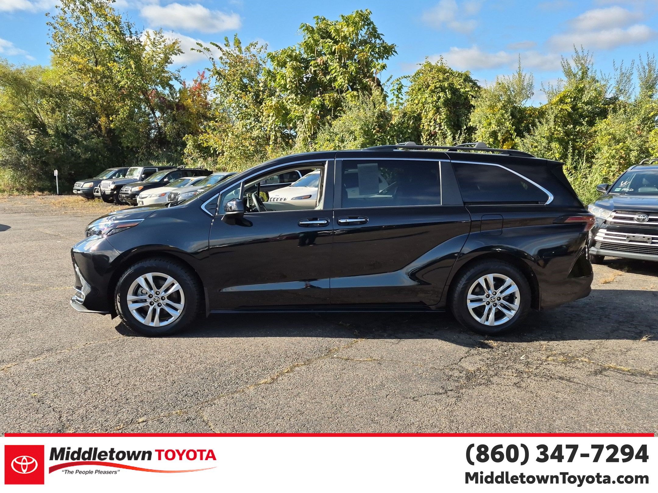 Certified 2024 Toyota Sienna XLE w/ XLE Plus Package AWD/4WD image 6