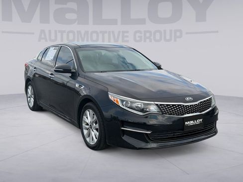 Used 2018 Kia Optima EX w/ Premium Package image 7
