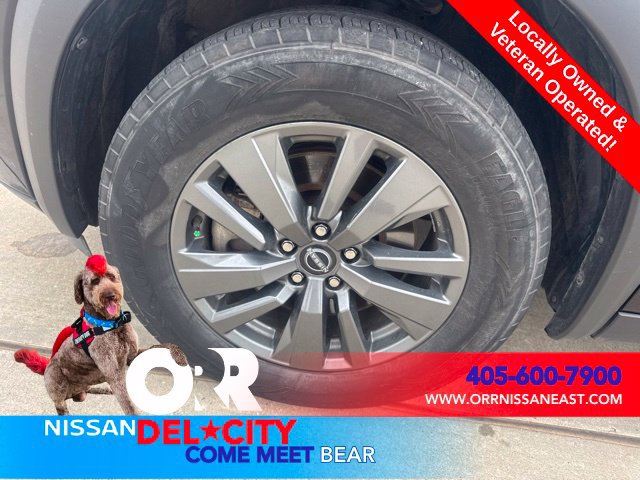Used 2024 Nissan Pathfinder SV FWD image 9