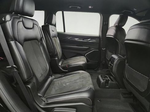Used 2022 Jeep Grand Cherokee L Laredo AWD/4WD image 29
