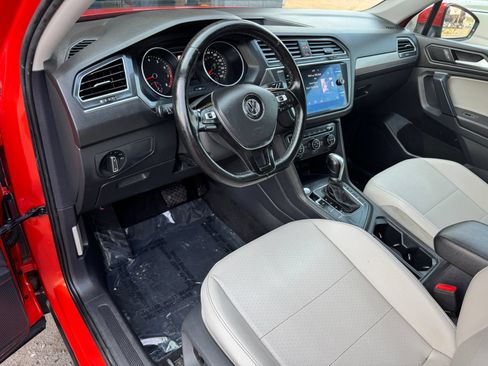 Used 2019 Volkswagen Tiguan SE FWD image 10