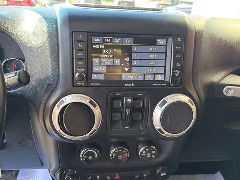 Used 2012 Jeep Wrangler Unlimited Sahara w/ Connectivity Group image 21