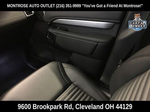 Used 2024 Land Rover Discovery Dynamic SE image 27