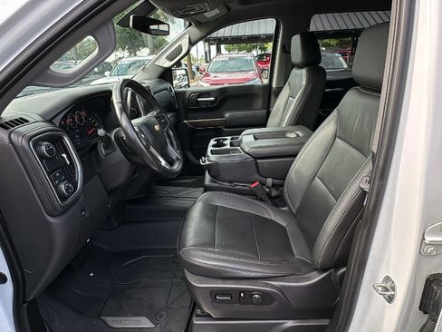 Used 2021 Chevrolet Silverado 1500 LT w/ Convenience Package II RWD image 14
