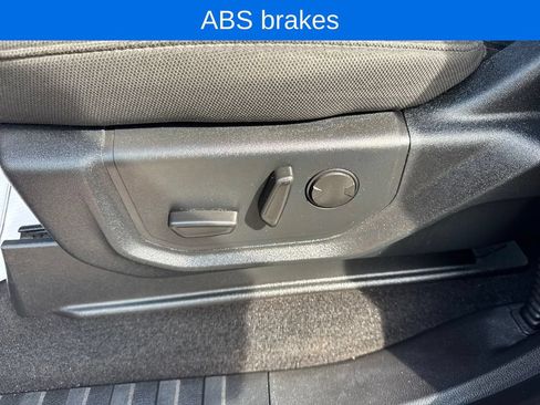 Used 2019 Ford F150 XLT w/ Equipment Group 302A Luxury AWD/4WD image 16
