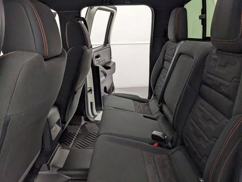 Used 2025 Nissan Frontier PRO-4X AWD/4WD image 19