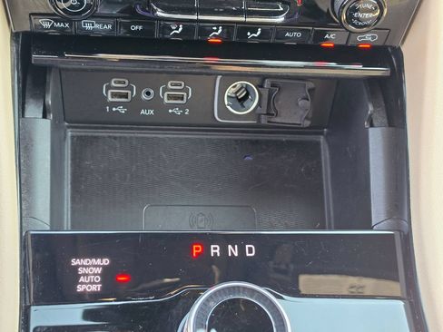 Used 2023 Jeep Grand Cherokee L Limited w/ Luxury Tech Group II AWD/4WD image 27
